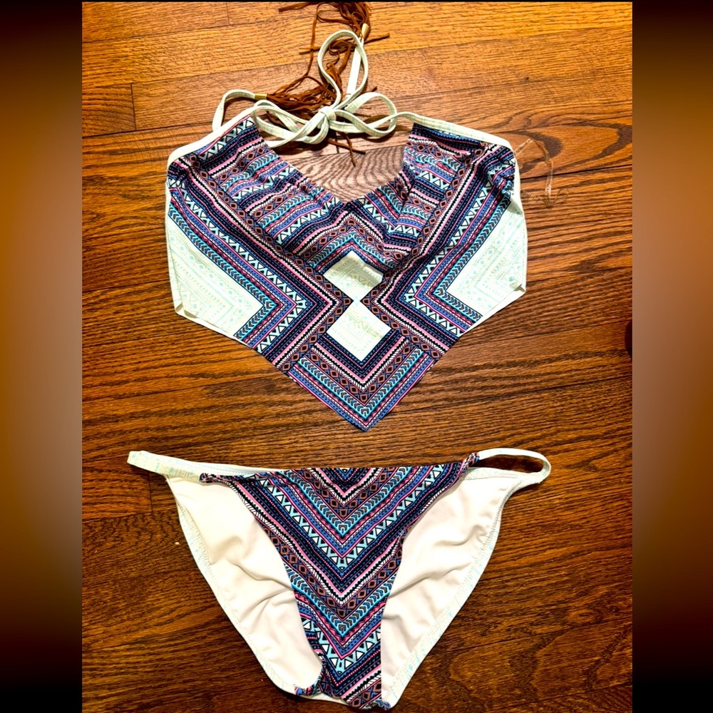 Vince Camuto Two piece bathing suit